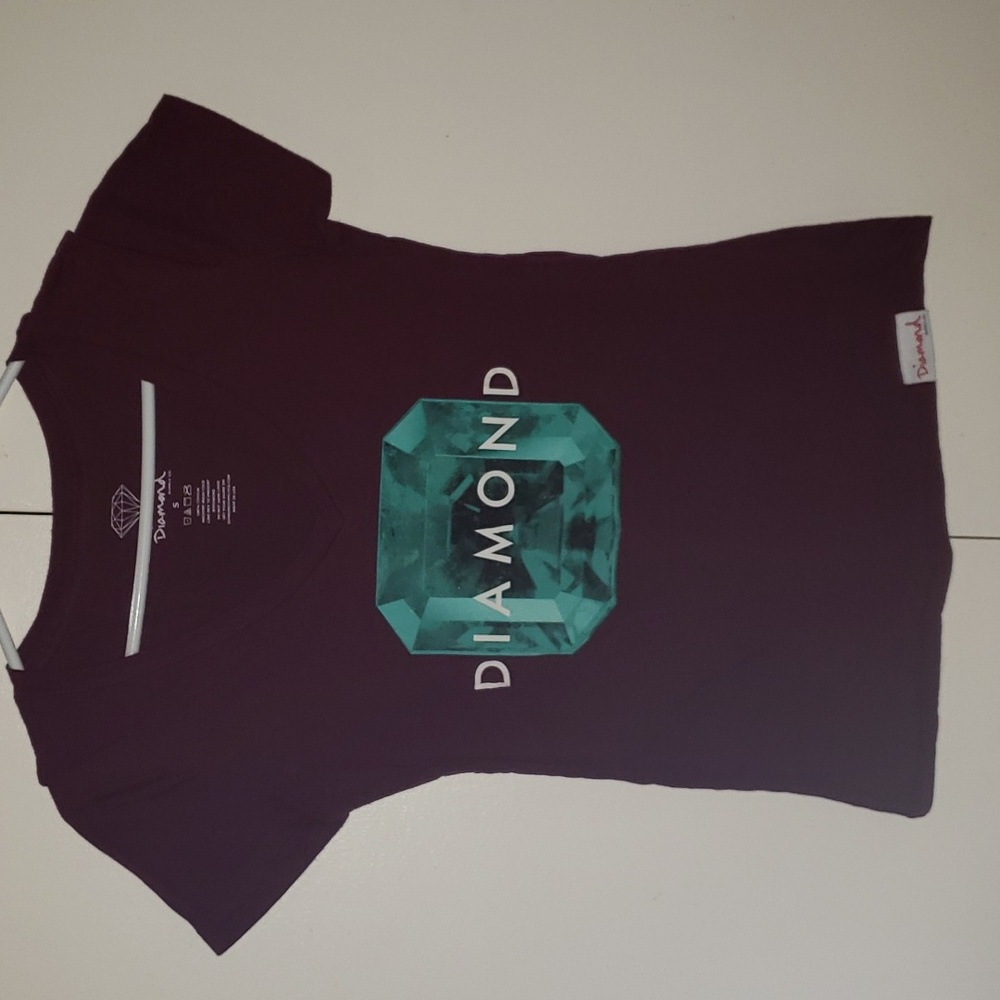 ❣️(3 for $15) Diamond v-neck tee